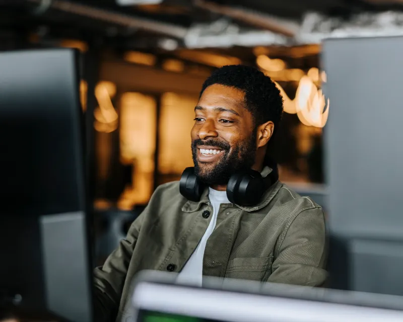 young-man-online-ielts-learning-headphones